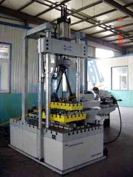 电液伺服拉压摆扭三维复合疲劳试验机